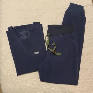 Figs Quiet Navy Set
